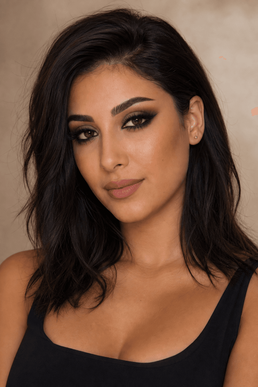 Style inspiration: dramatic evening smoky eyes